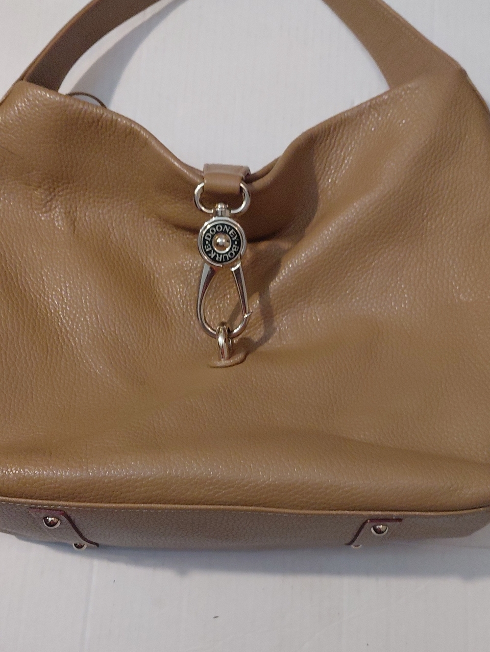 Dooney & Bourke Womens Large Camel Pebbled 100% Leather Hobo Bag Great Condition